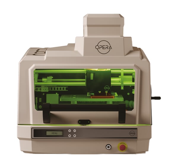 Opera - La prima macchina combinata laser e CNC progettata per l’oreficeria: incisione, marcatura, taglio e finiture con una sola soluzione compatta e potente.